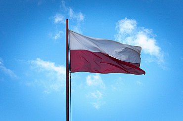Řeky jsou bez vody, vysychají nám studny, zuří požáry. Poláci žalují vládu, že selhává v ochraně životního prostředí