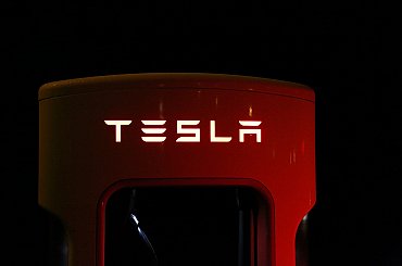 V  Tesle začaly manažerské čistky. Musk vyhodil jednoho z nejvěrnějších a přebírá kontrolu nad klesajícími prodeji v Evropě
