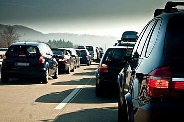 Automobilky zachvátila panika. Bez čínských surovin nemají díly