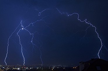 Zlínský: Hasiči po bouřce odklízeli stromy, na Vsetínsku pomáhali ukončit tábor