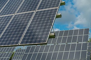 Obchodní centra z důvodu úspor energií chystají instalaci fotovoltaických panelů