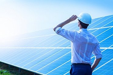 Počet pracovních míst v odvětví obnovitelné energie loni rostl