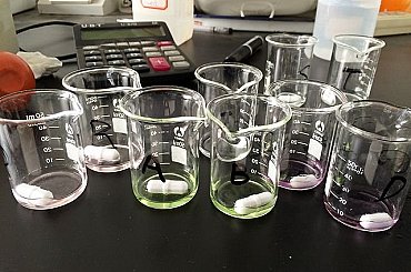 Pražský ústav získal nový přístroj pro výzkum povrchů materiálů