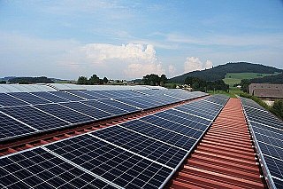 Slnečná energia vyvolala ošiaľ, štát ju podporí miliónmi eur. Kedy sa investícia oplatí? (+ prepočty HN) ​